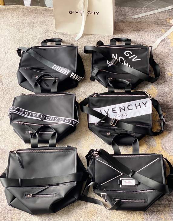 Picture of Givenchy Handbags _SKUfw240169925fw